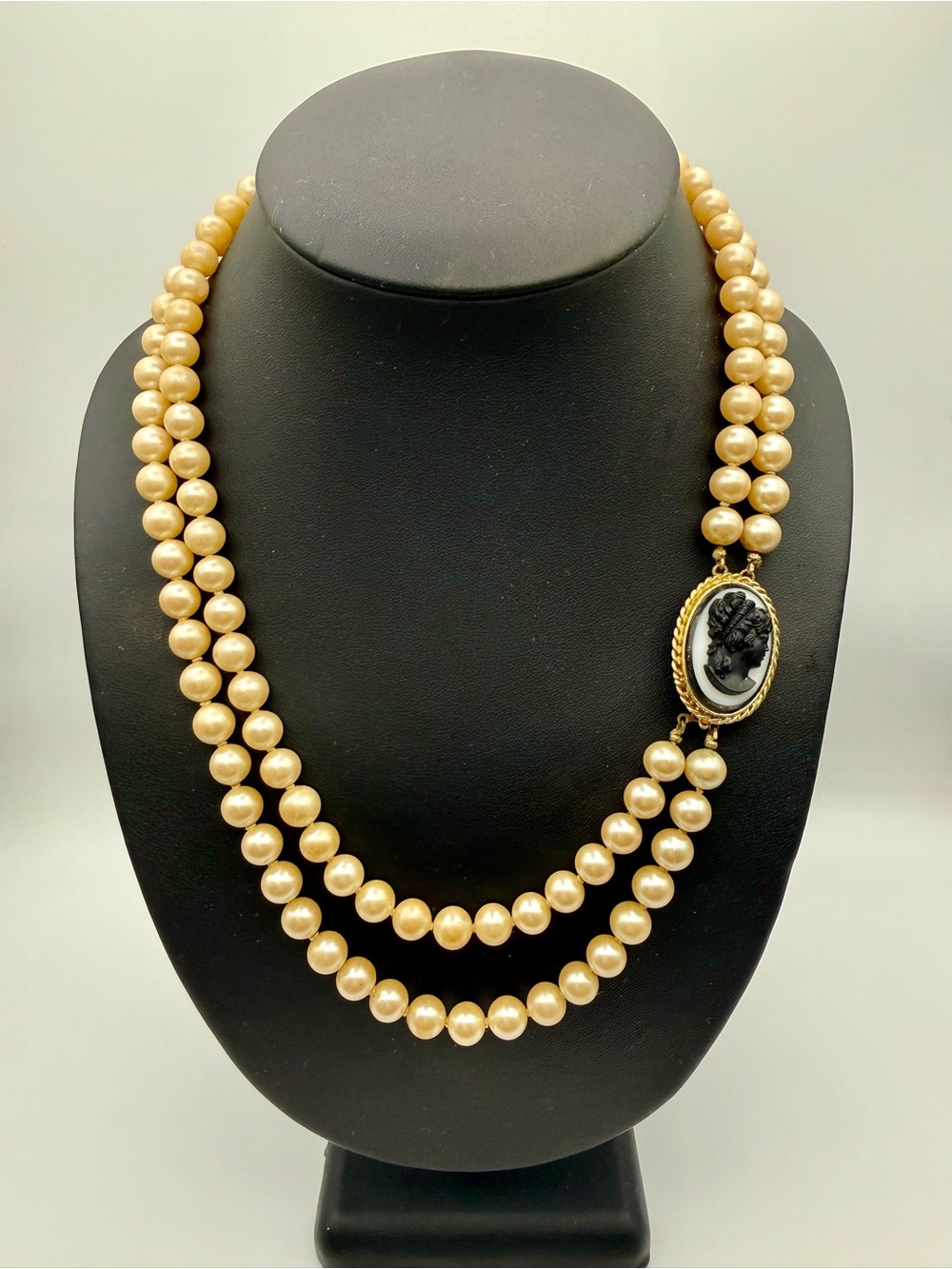 Vintage Double Strand Faux Pearl Cameo Necklace Black White Resin Cameo